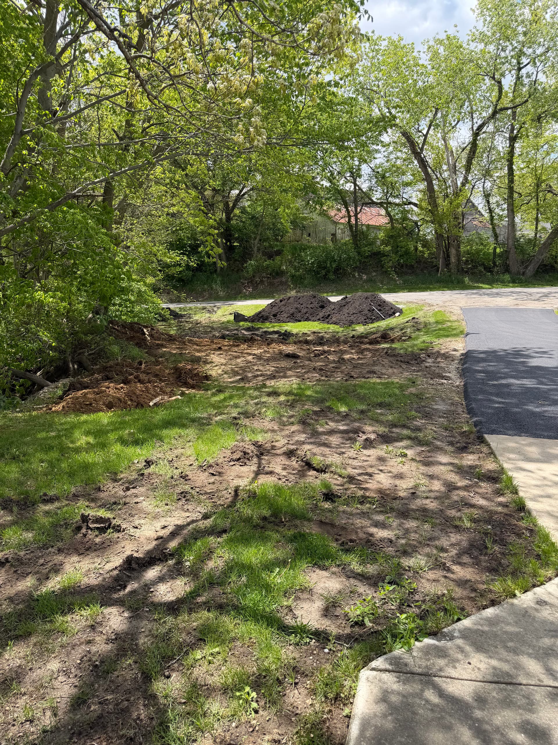 Gallery photos for Backfill and Regrade After New Asphalt Driveway Installation: Image #4