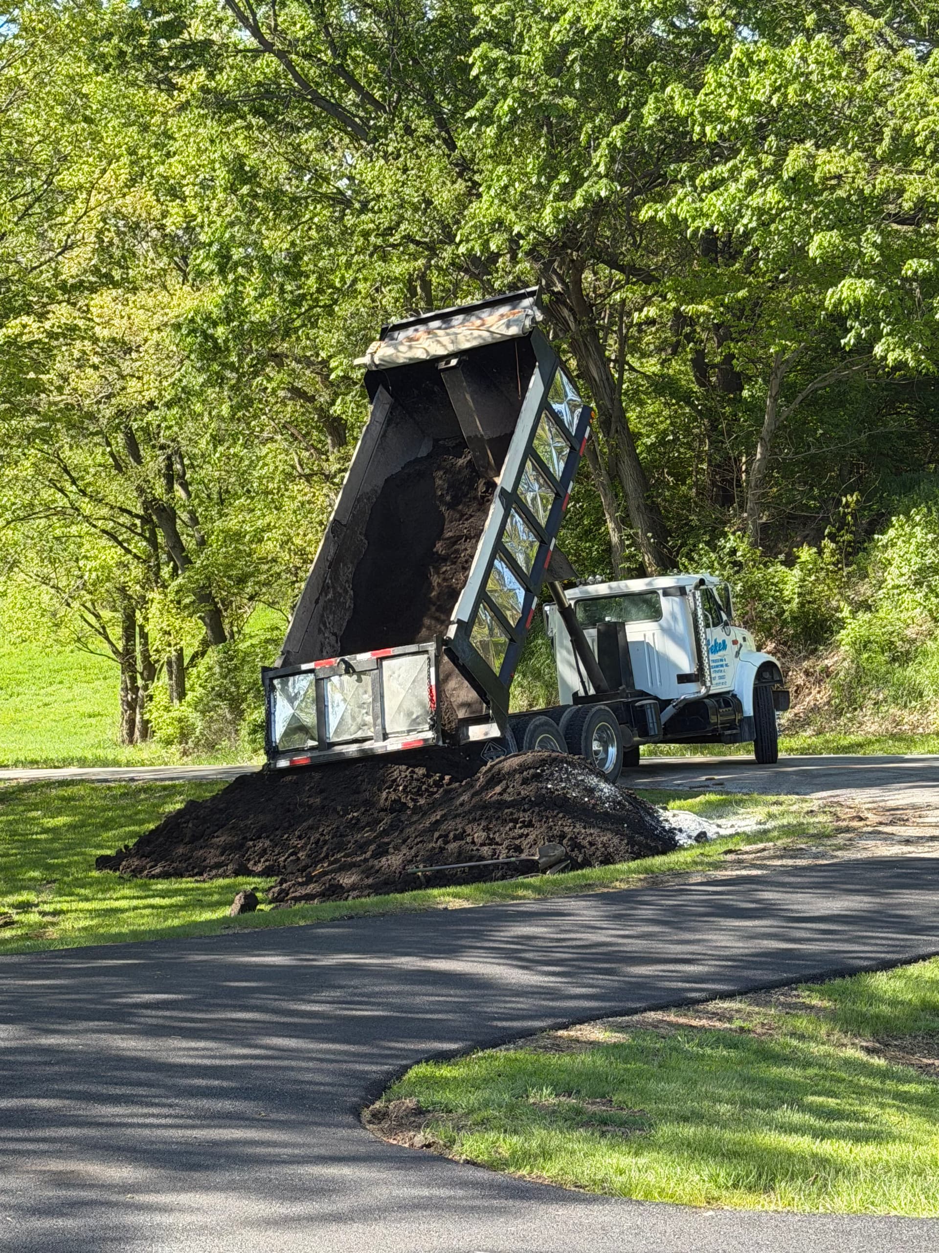 Gallery photos for Backfill and Regrade After New Asphalt Driveway Installation: Image #5